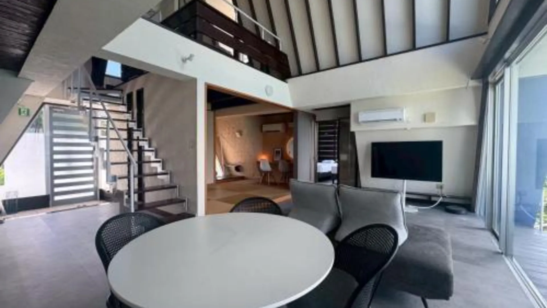 오키나와 본섬 オーシャンフロントヴィラSerenity Point37 4성급 싱글룸 스위트룸