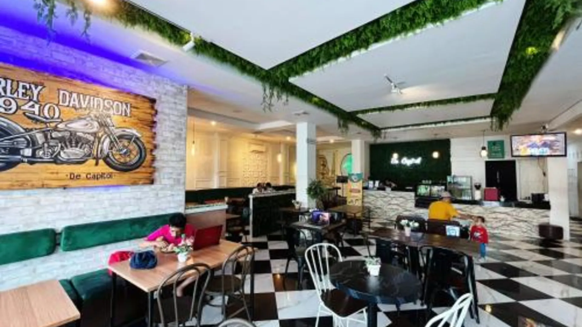 마카사르 De capitol Hotel Syariah 호텔 로비