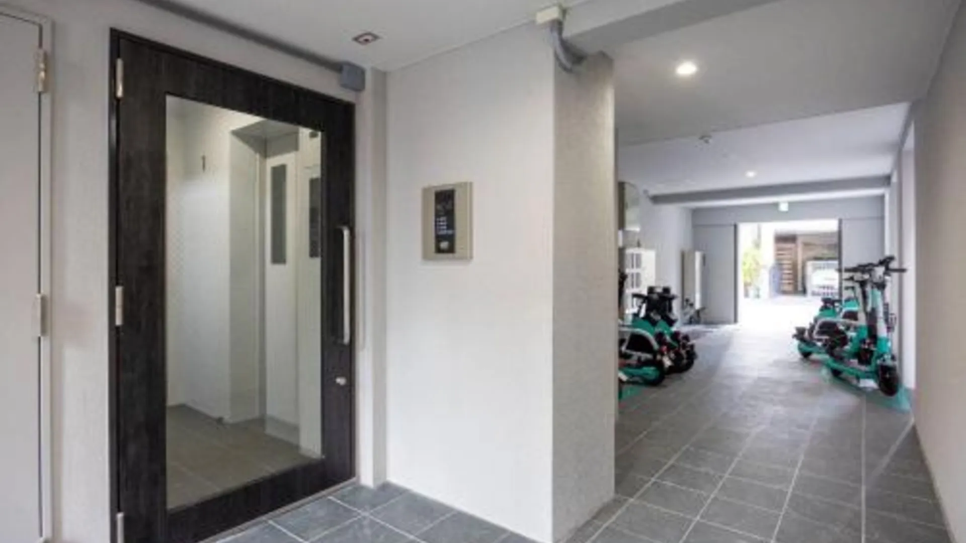 도쿄 / 동경 이리스 오시아게 3성급 게스트하우스 수영장