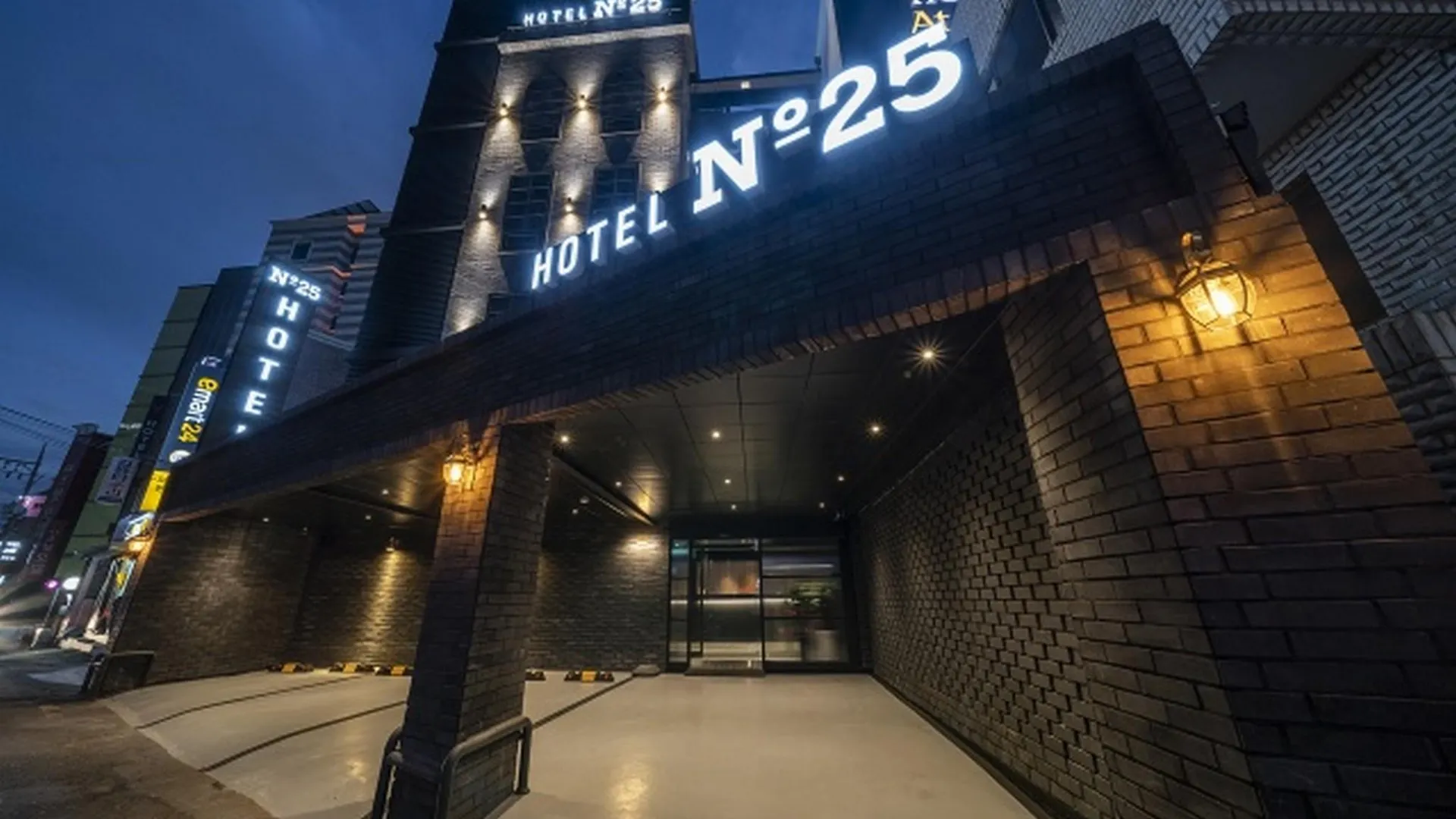 서울 넘버25 신촌점 1성급 호텔 전망