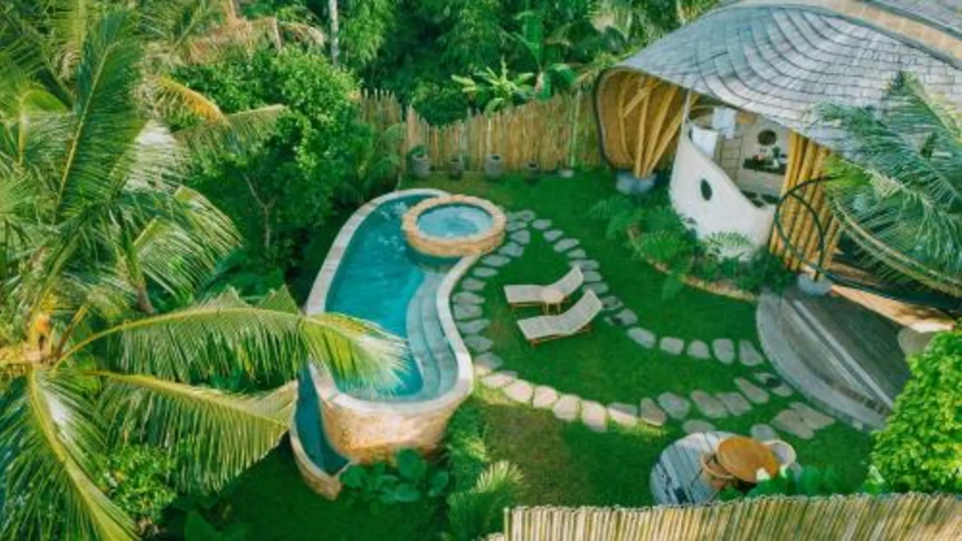 발리 Astha Bamboo House 4성급 호텔 객실