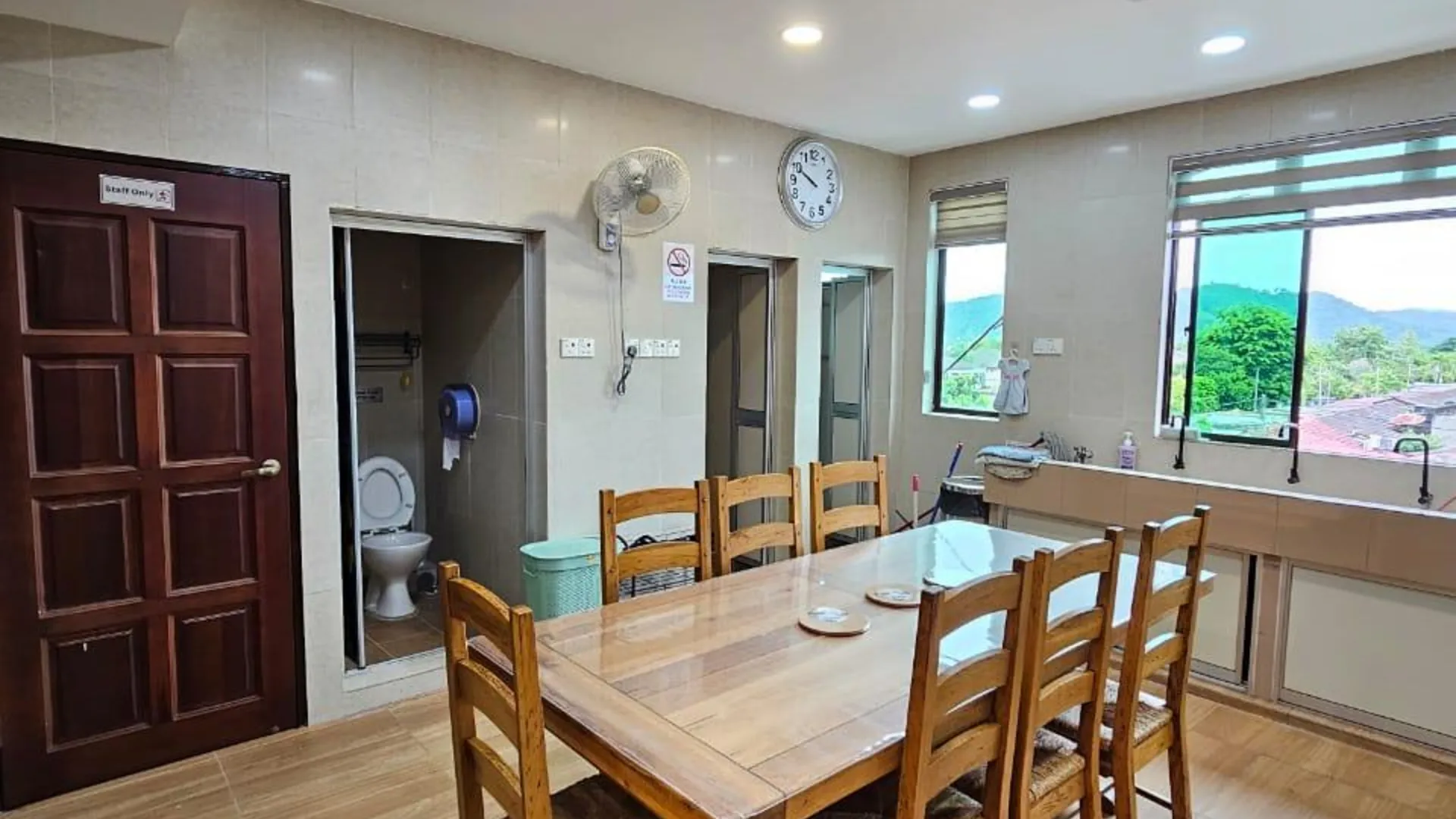 숭가이 페타니 숭아이 페타니 센트럴 의 프라이빗 하우스 (100m², 침실 4개, 프라이빗 욕실 3개) 3성급 싱글룸 레스토랑