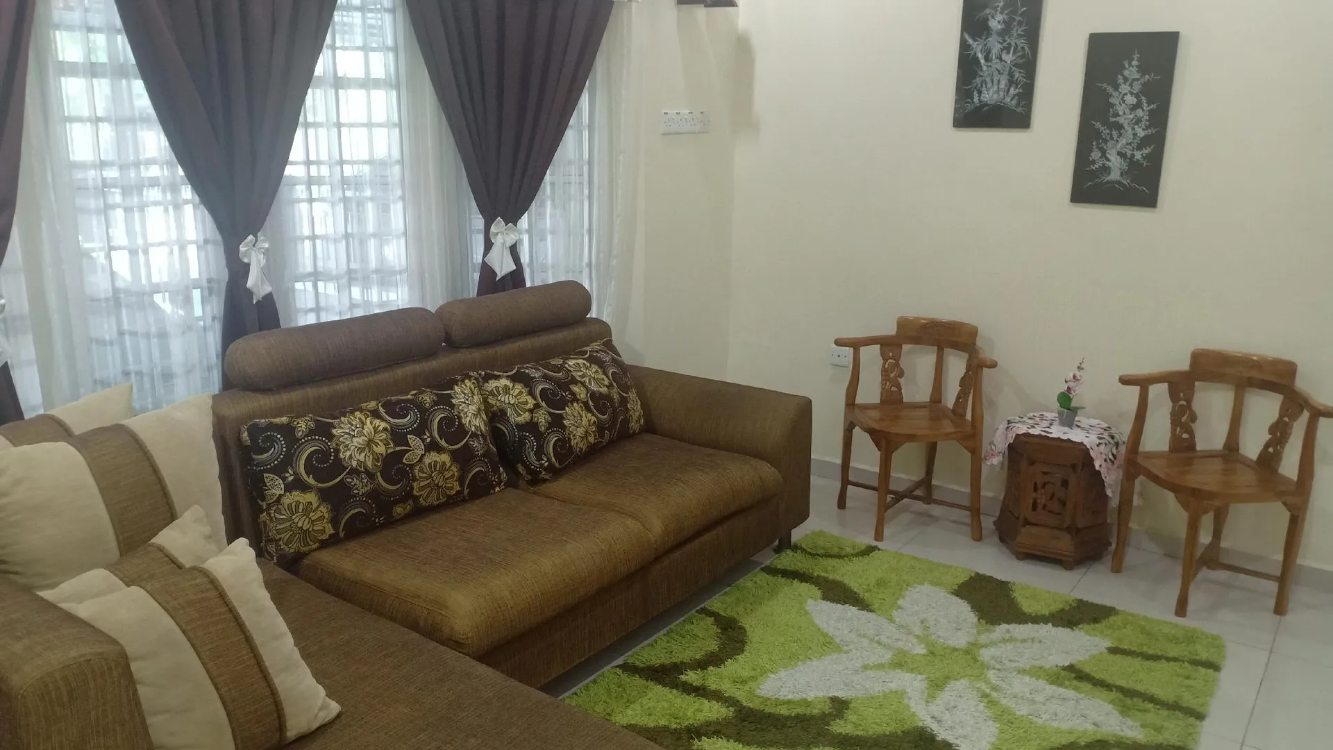 세리 만중 세리 만중의 프라이빗 하우스 (1400m², 침실 4개, 프라이빗 욕실 2개) 3성급 게스트하우스 객실