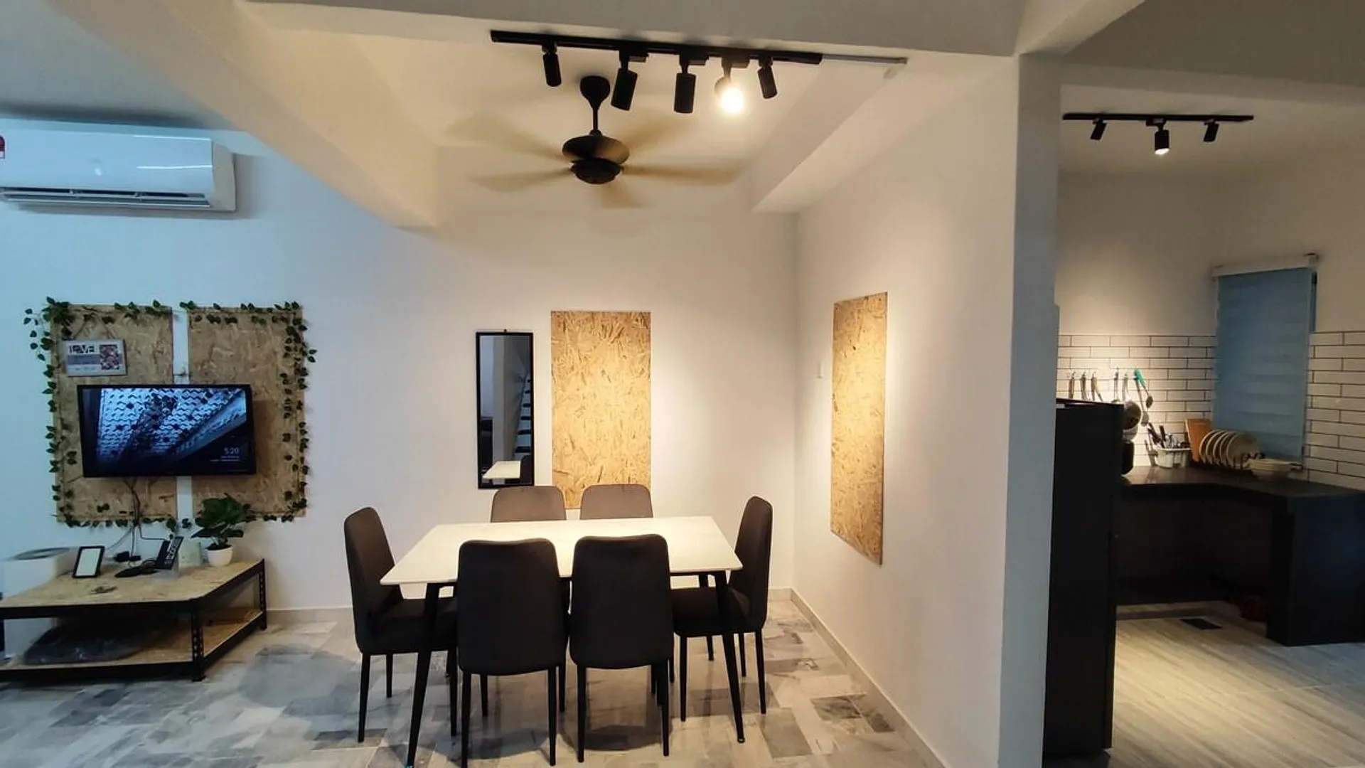 포트 딕슨 타만 투아 바투의 프라이빗 하우스 (1540m², 침실 5개, 프라이빗 욕실 3개) 3성급 싱글룸 로비