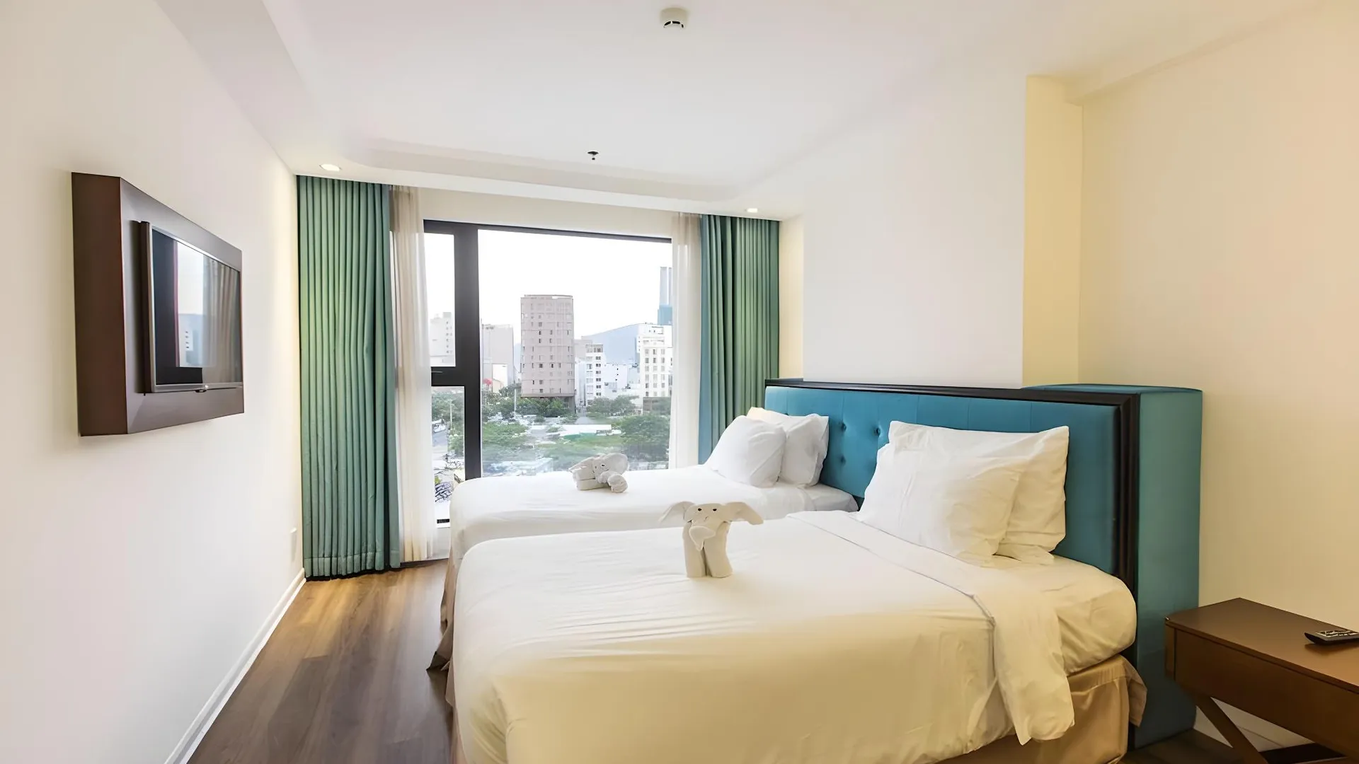 다낭 애덜린 호텔 앤 스위트 4성급 호텔 스위트룸