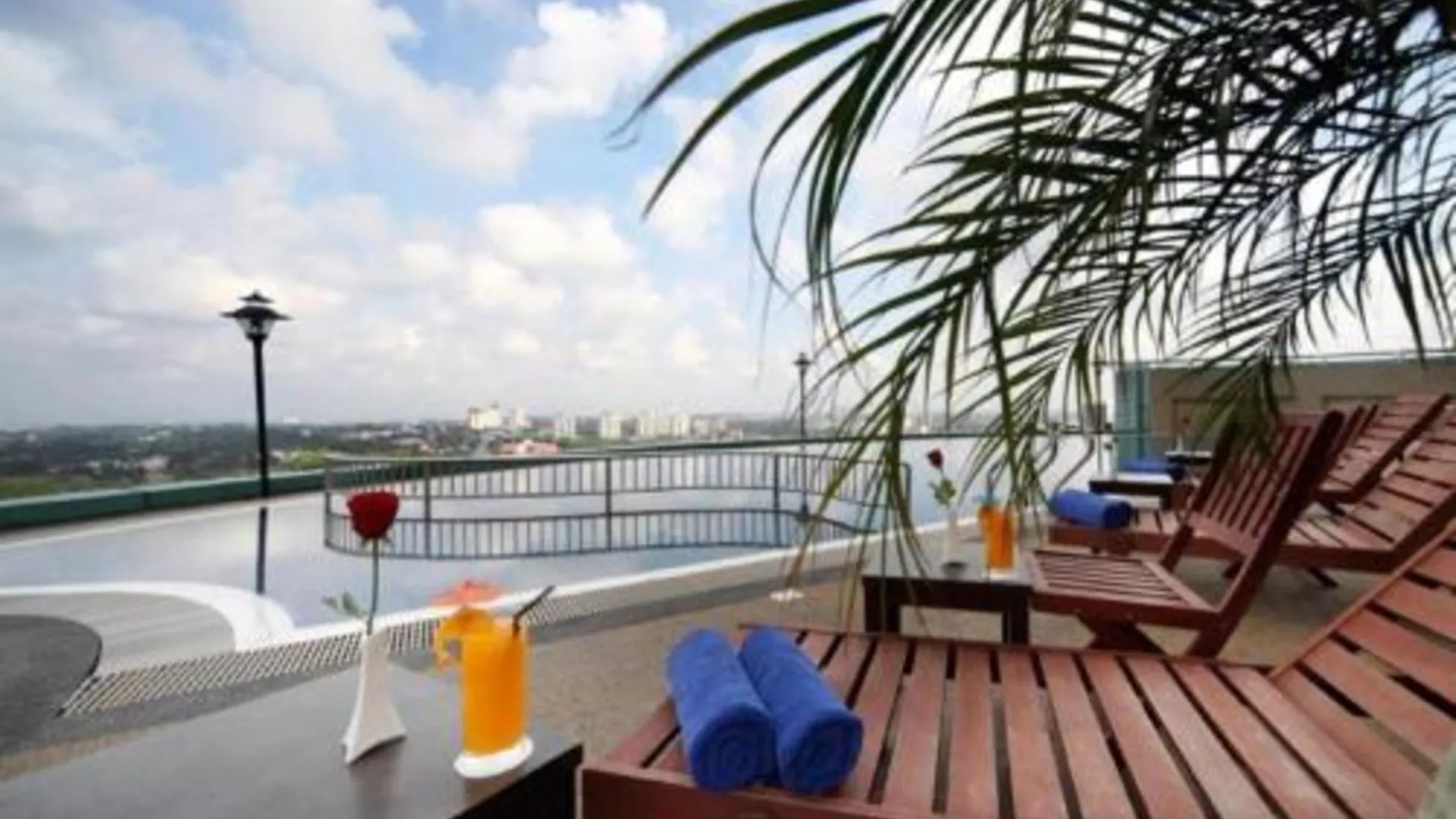 조호바루 / 조호르바루 그랜드 파라곤 호텔 조호바루 4성급 호텔 수영장