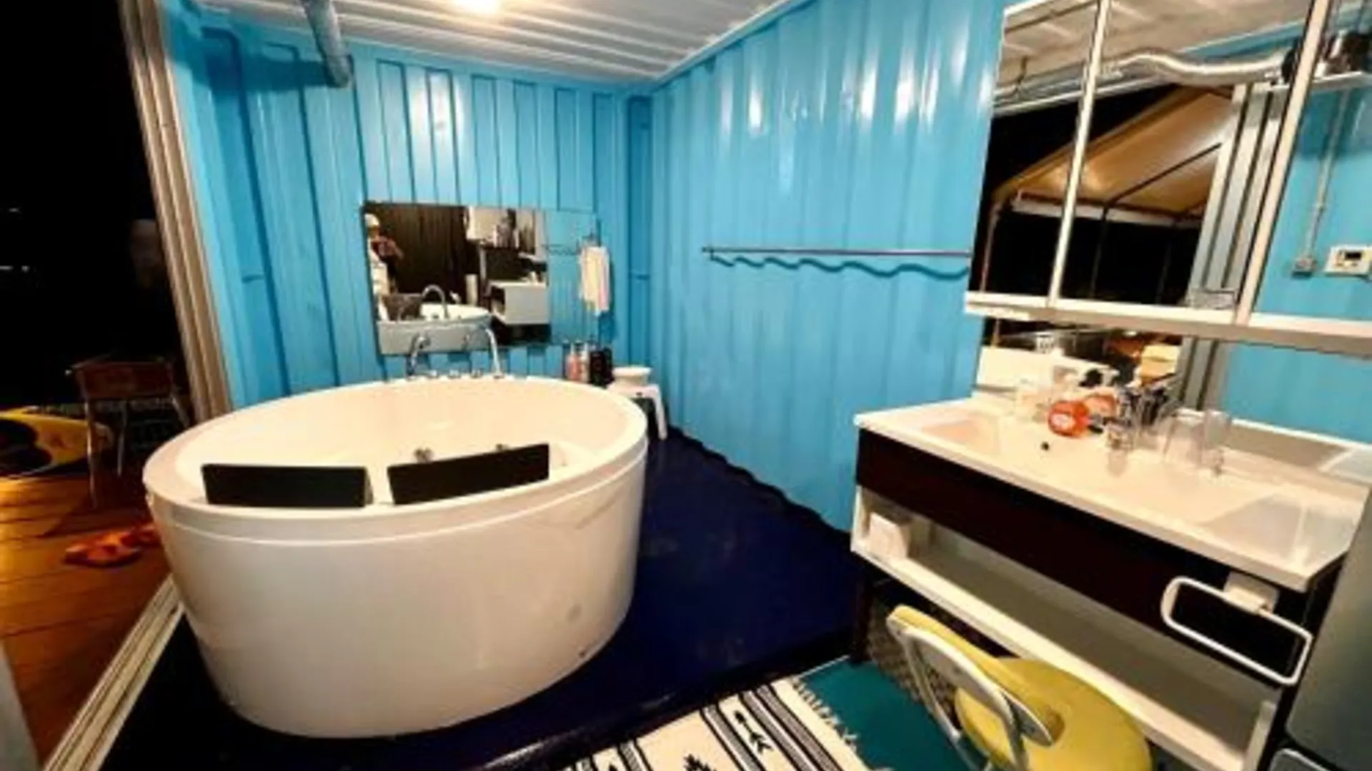 오키나와 본섬 ペットOK! JUNGLIA 15分! サウナ-プール-Private Villa 405 3성급 호텔 스위트룸