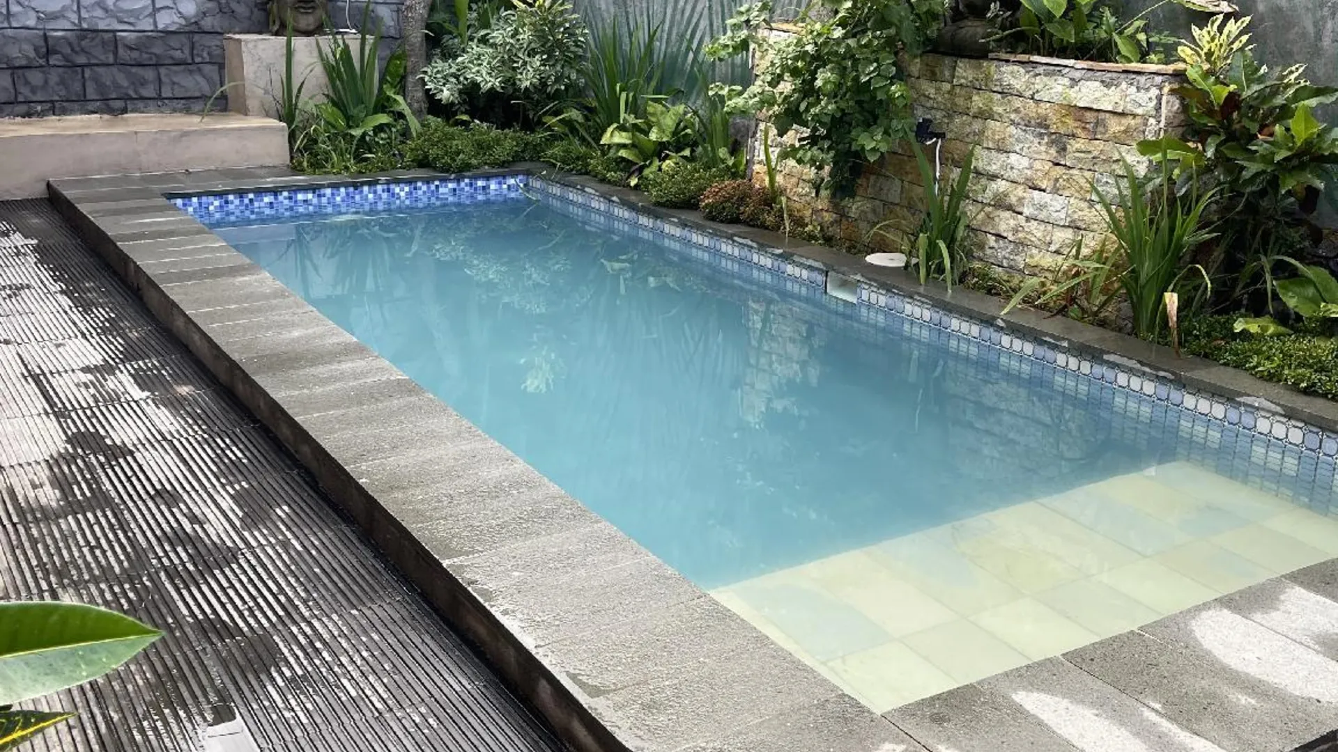 발리 싱아라자의 빌라 (200m², 침실 2개, 프라이빗 욕실 2개) 2성급 싱글룸 스위트룸