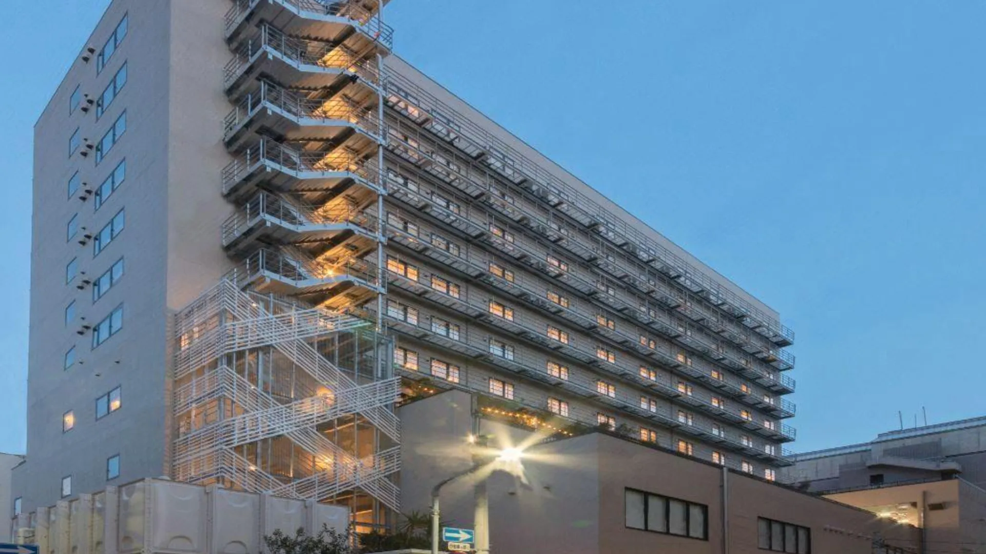 오사카 호텔 잇. 오사카 신마치 니시신사이바시 4성급 호텔 수영장