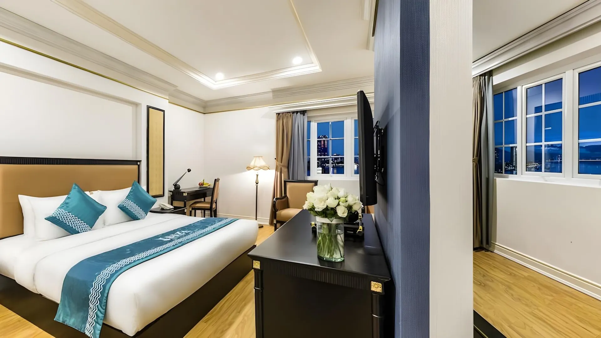 다낭 이비자 리버프론트 다낭 호텔 4성급 호텔 스위트룸