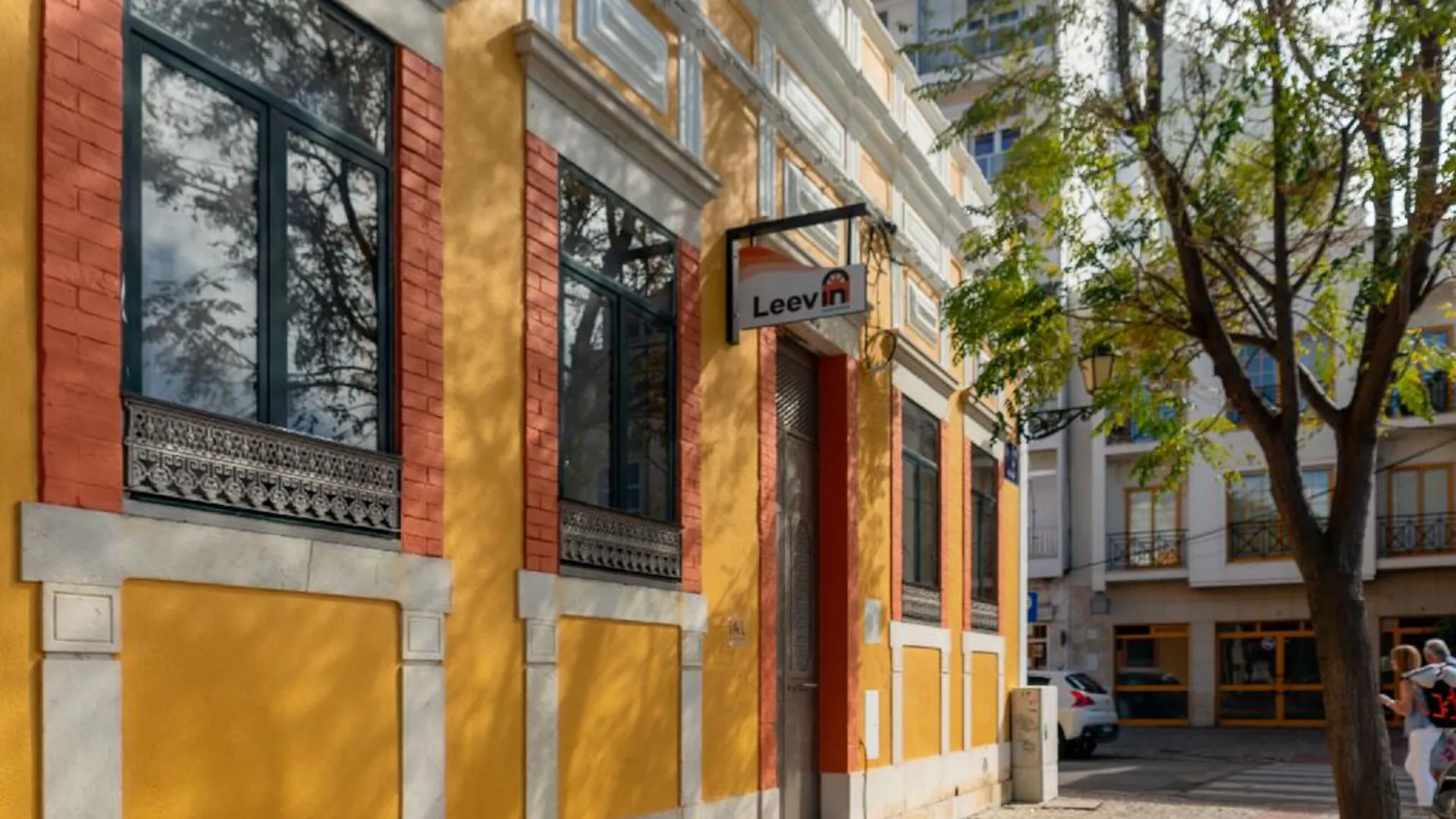 파로 Leevin Guesthouse 2성급 호텔 수영장