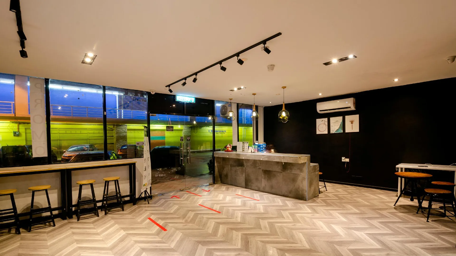 셈포르나 할로 호텔 호텔 로비