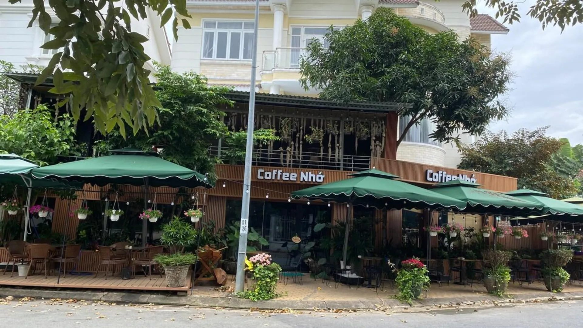 호치민 빈흥의 프라이빗 하우스 (500m², 침실 2개, 프라이빗 욕실 2개) 3성급 싱글룸 레스토랑