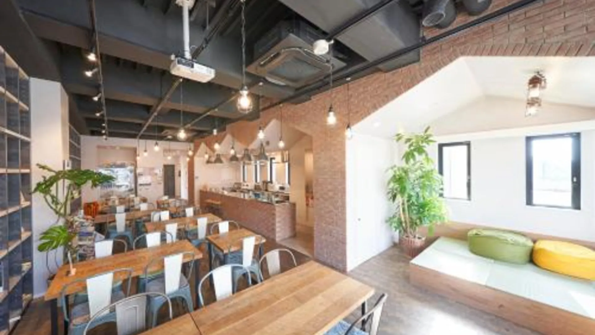 후쿠오카 위베이스 하카타 호스텔 2성급 호텔 외관