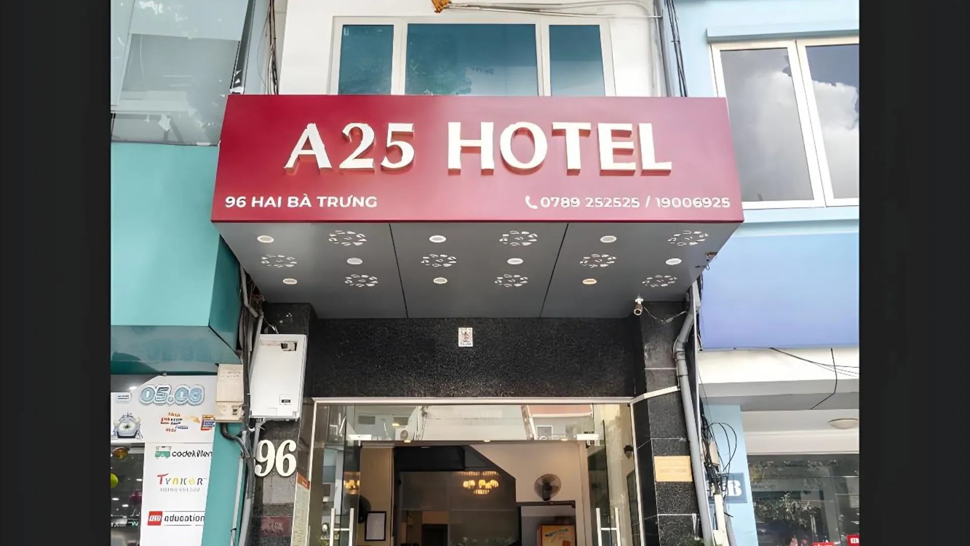 하노이 A25 호텔- 96 하이 바 쯩 3성급 호텔 객실