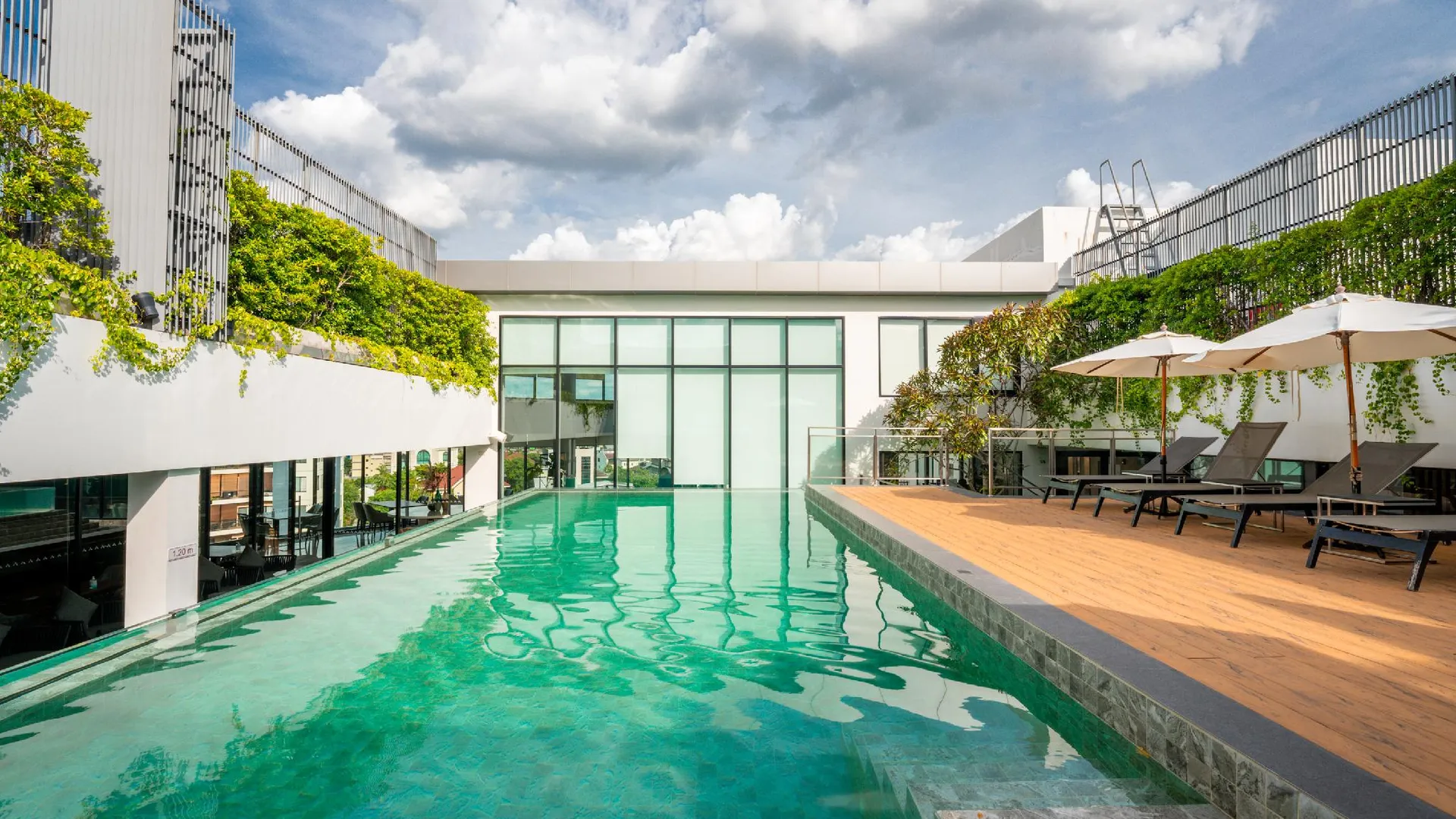 방콕 아만타 호텔 앤 레지던스 사톤 4성급 호텔 로비