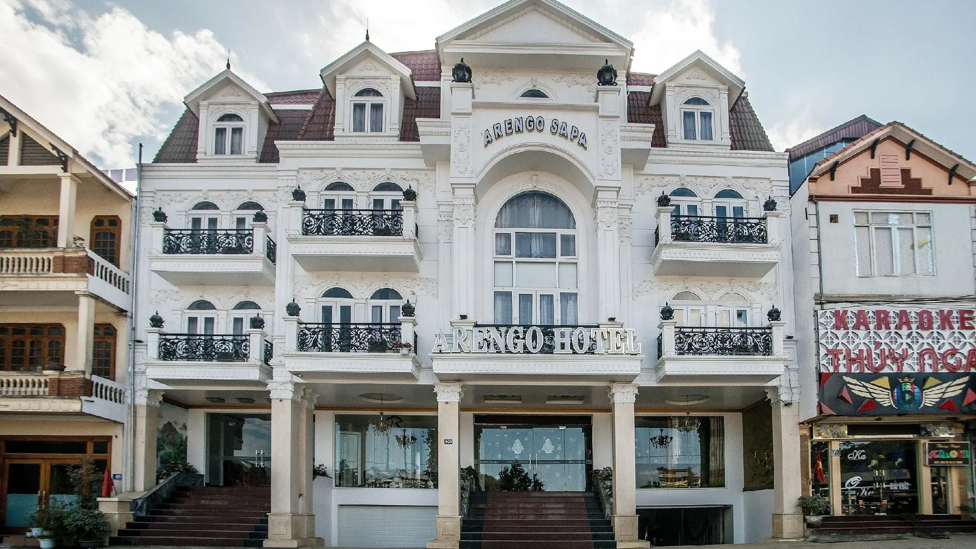 사파 아렌고 부티크 사파 4성급 호텔 외관