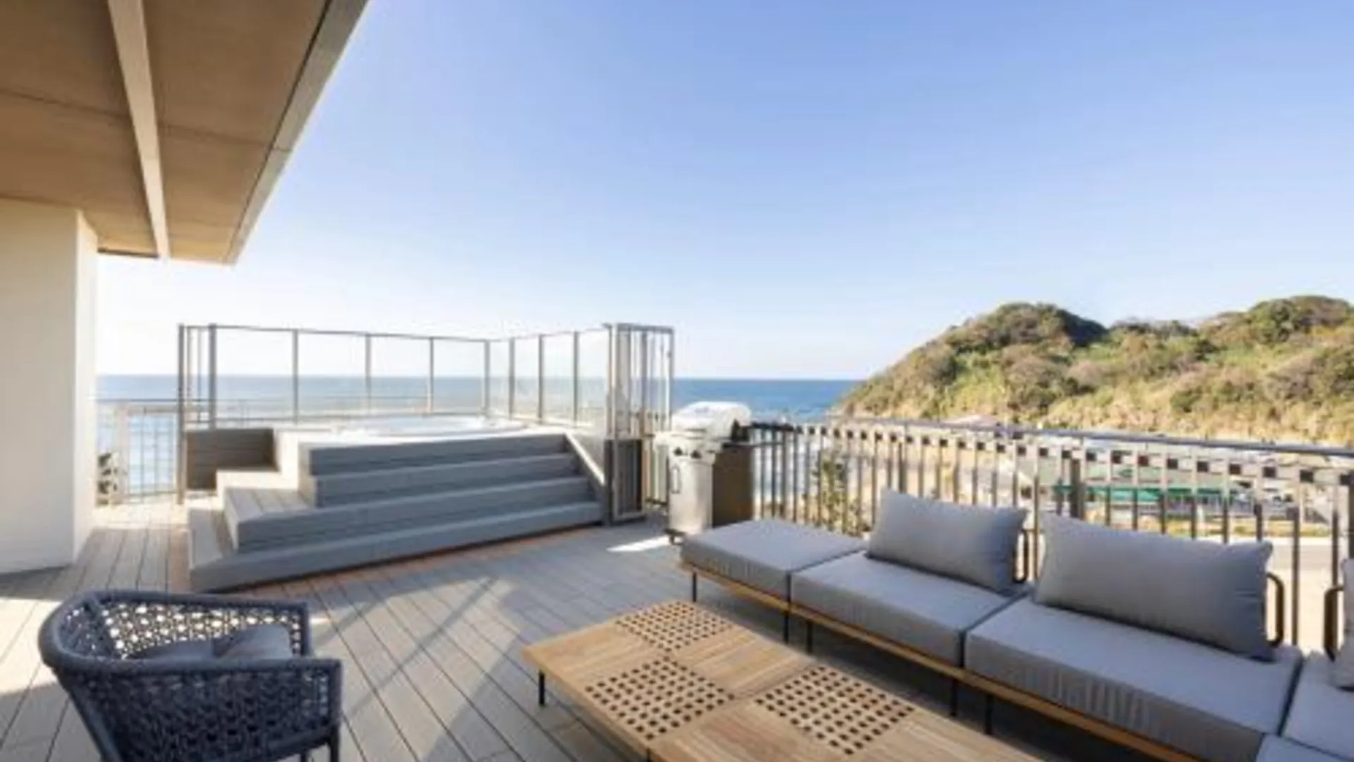 후쿠오카 세븐 x 세븐 이토시마 4성급 호텔 로비