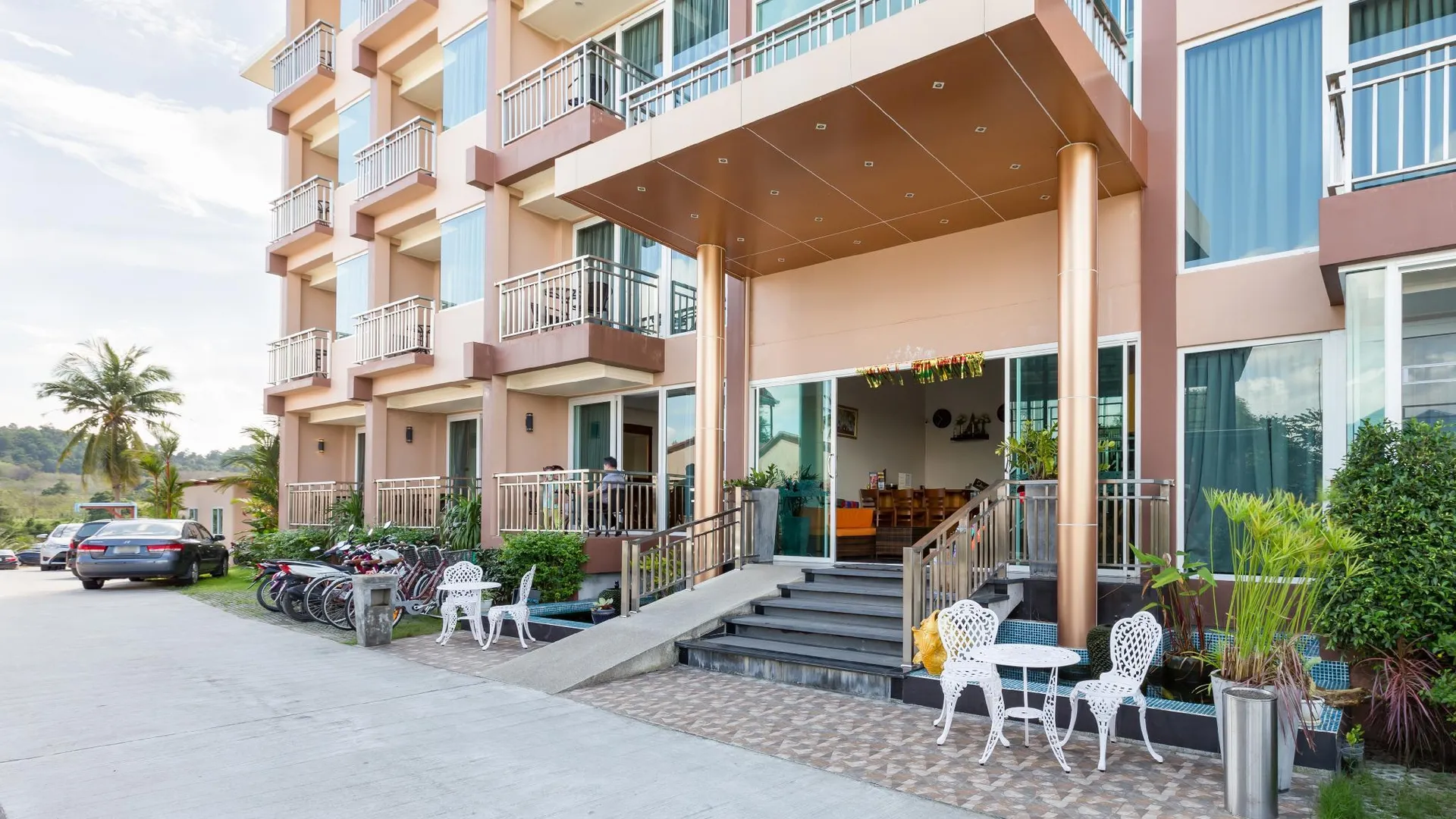 푸켓 데이비드 레지던스 3성급 호텔 외관