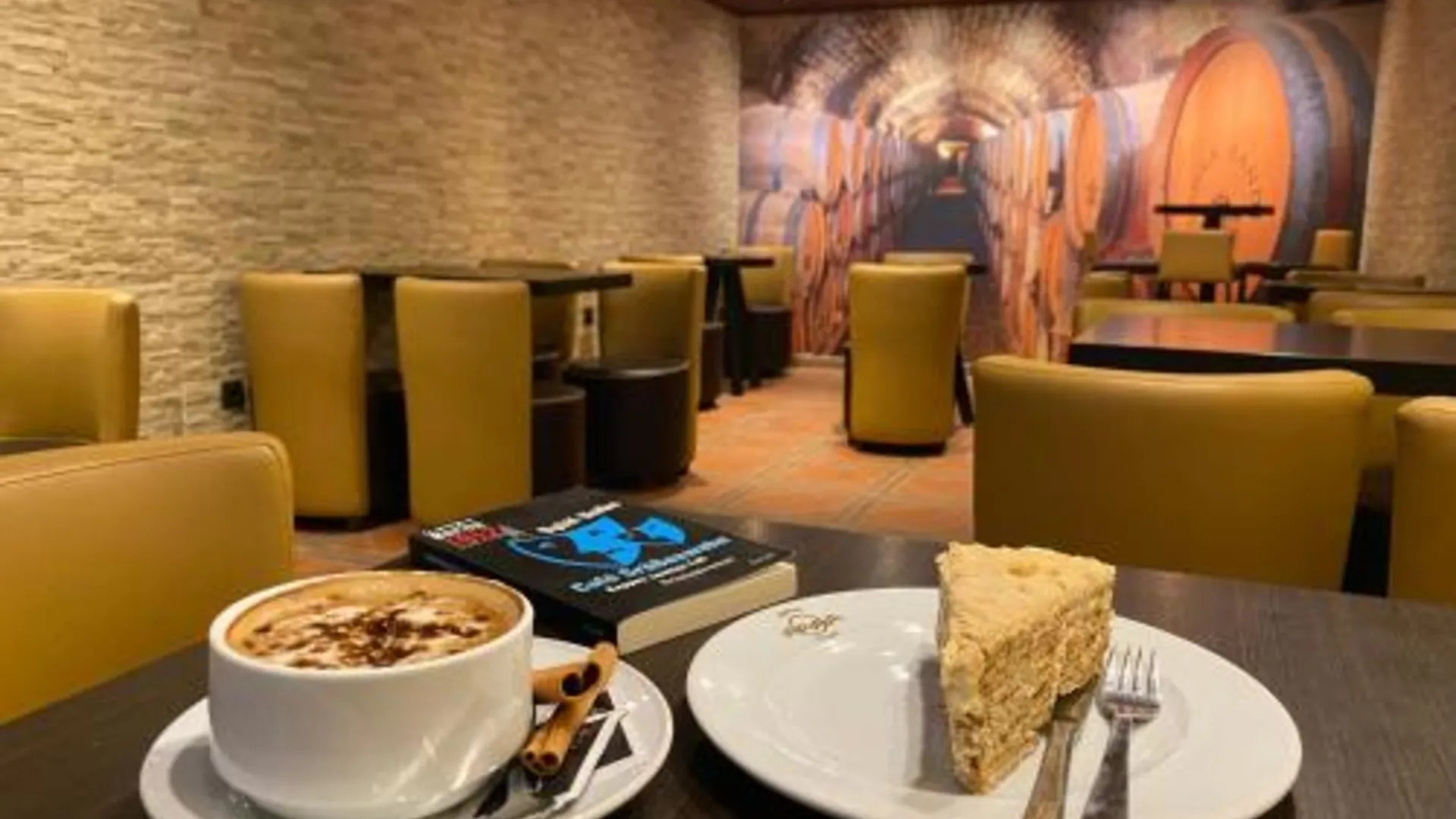 나자레 호텔 오세아노 2성급 호텔 외관