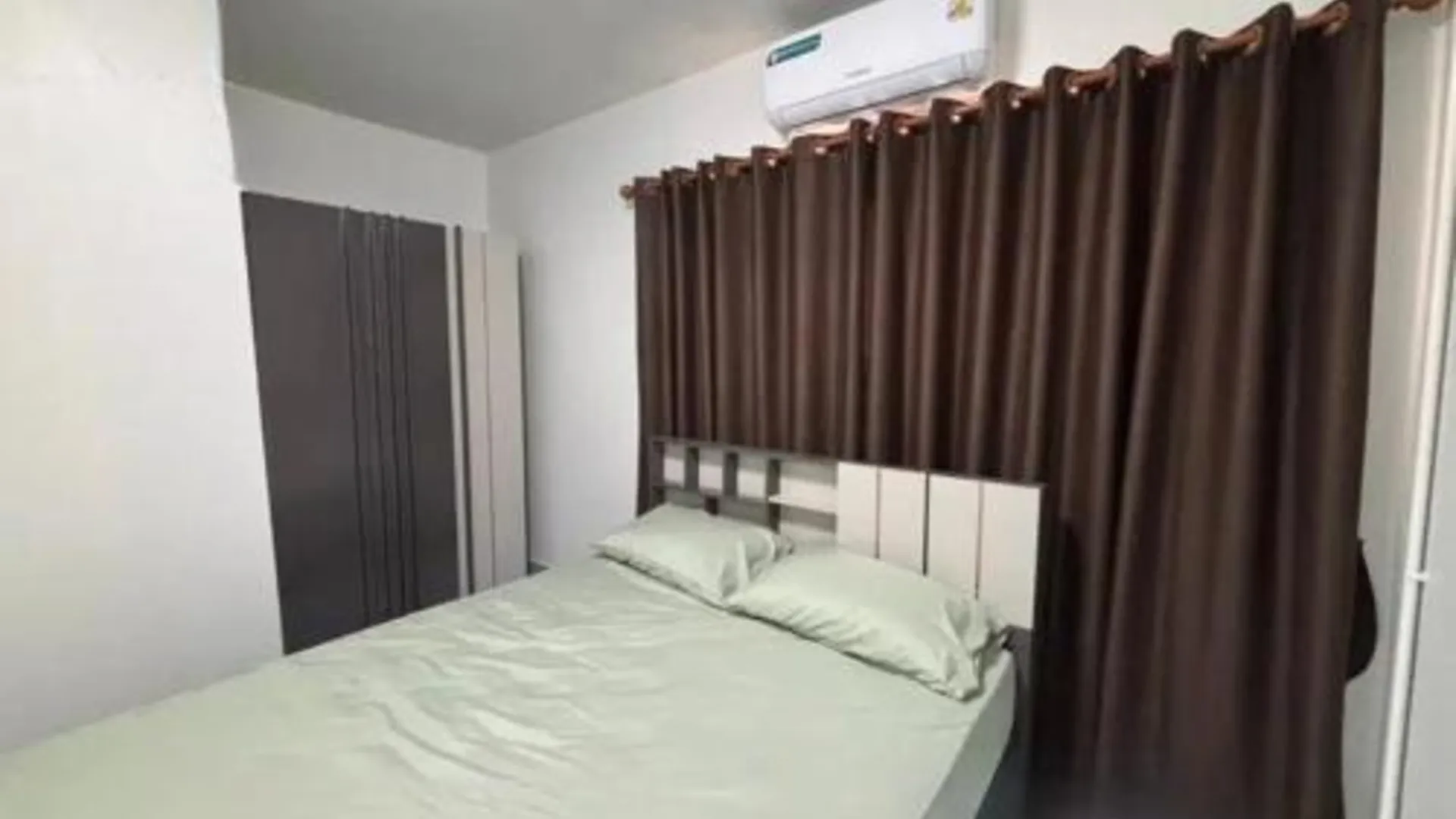 방콕 방카피의 프라이빗 하우스 (m², 침실 1개, 프라이빗 욕실 2개) 3성급 게스트하우스 스위트룸