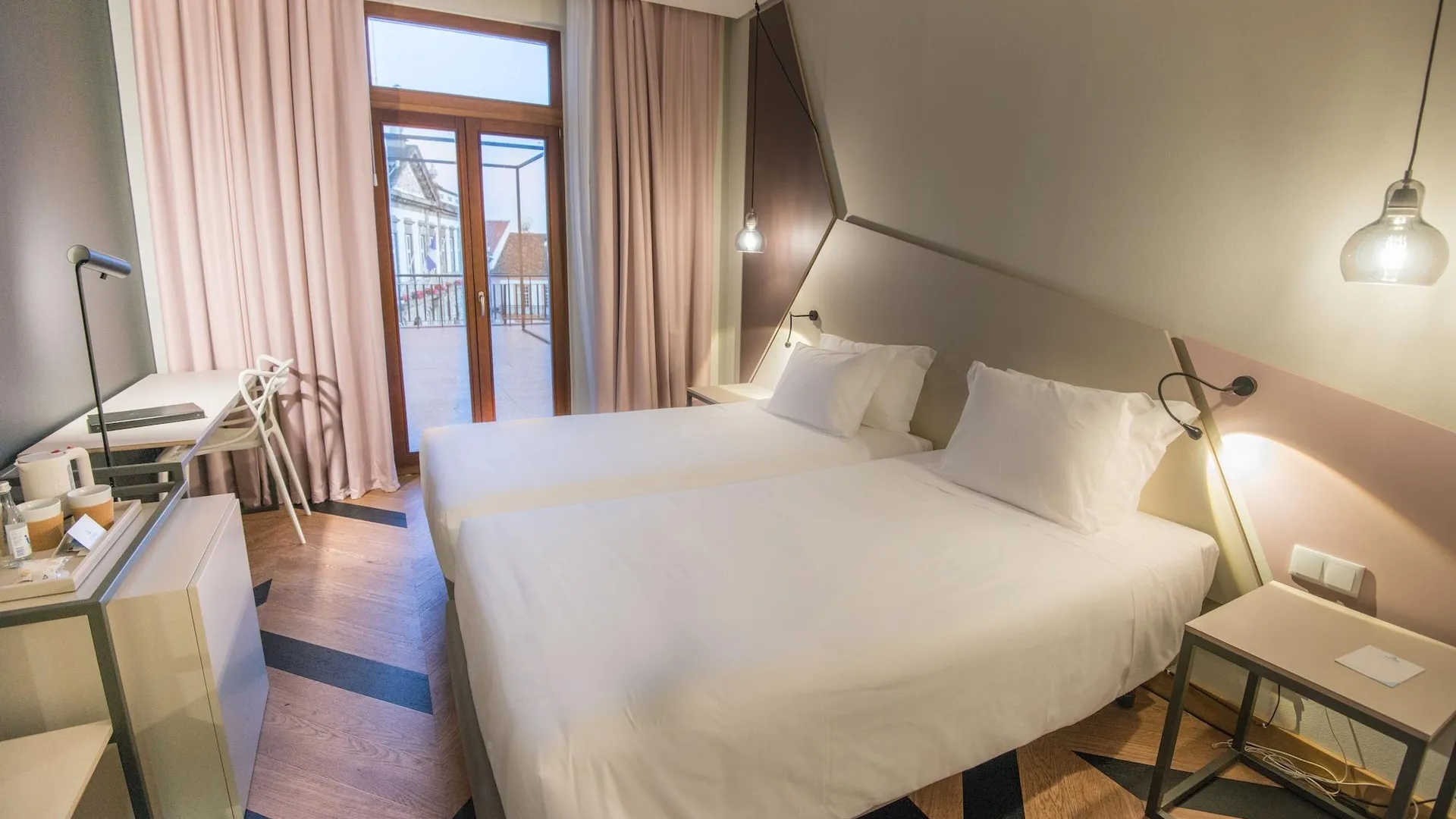 앙그라 두 에루이스무 Azoris Angra Garden – Plaza Hotel 4성급 호텔 스위트룸