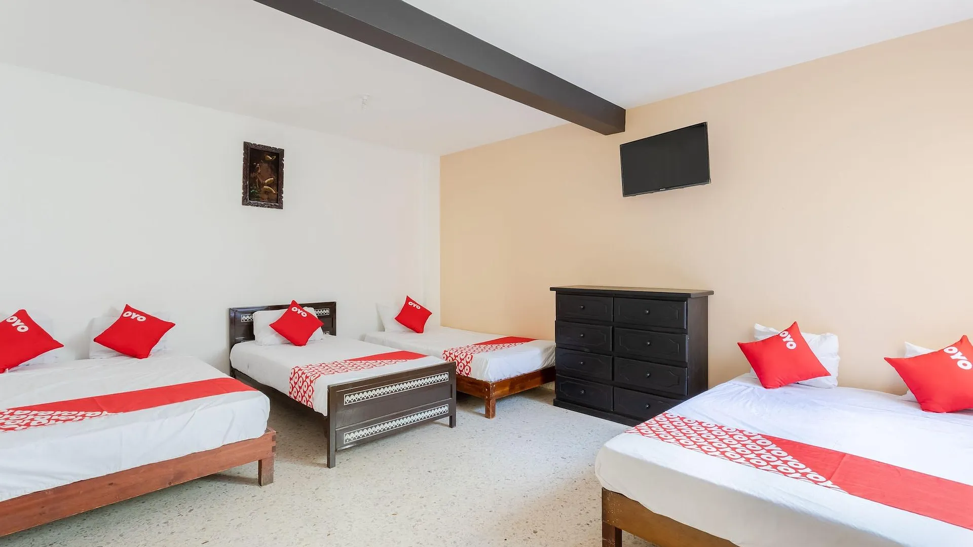 오악사카 OYO 호텔 엠페라도르, 오악사카 2성급 호텔 스위트룸