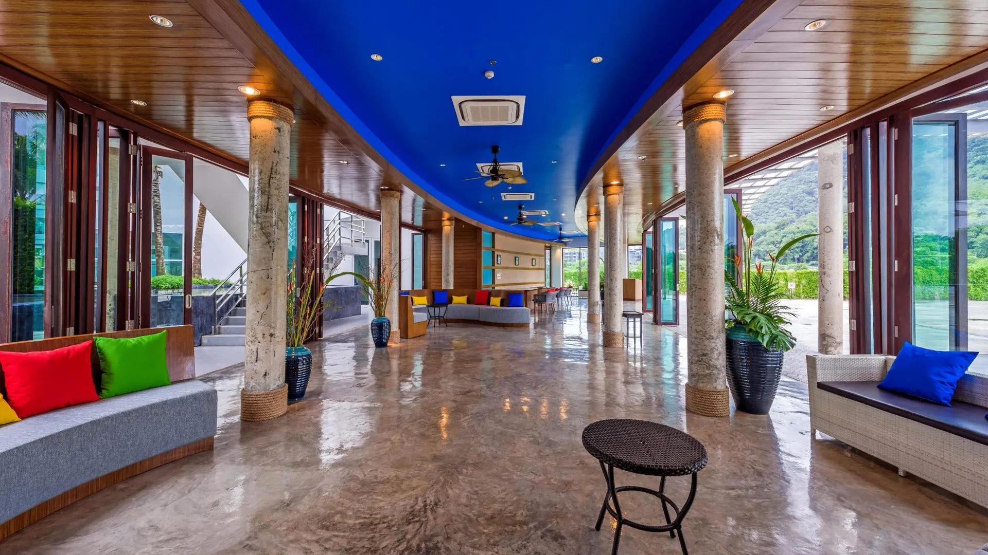 푸켓 피셔맨 하버 어반 리조트 5성급 호텔 외관