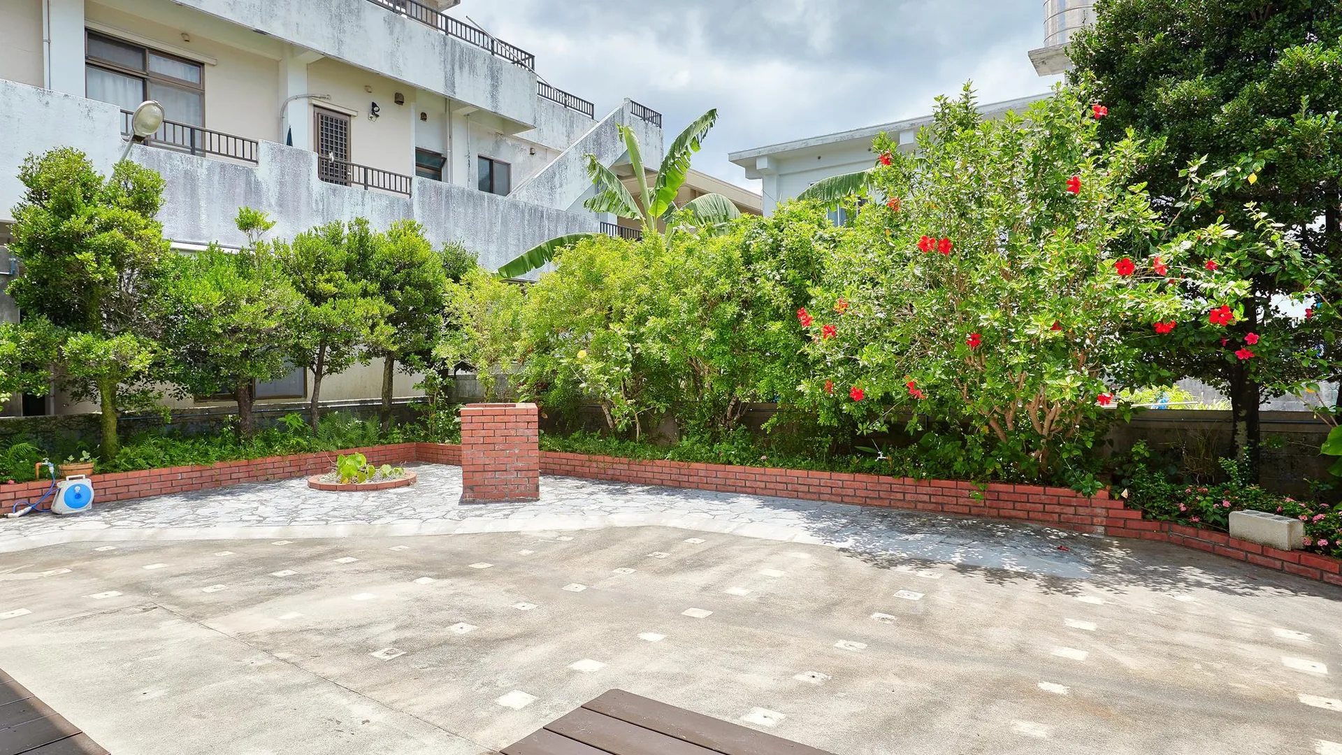 오키나와 본섬 ADAN RESORT Yuhina 1성급 호텔 외관