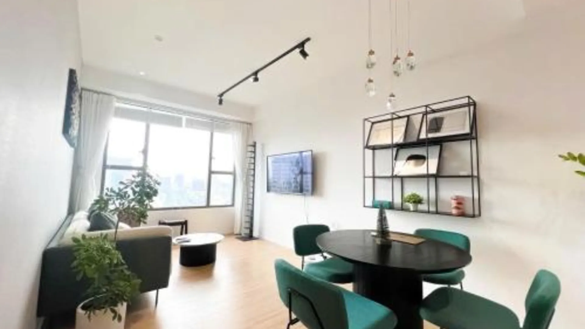 호치민 Central Apartment in Sunrise City View 4성급 호텔 수영장