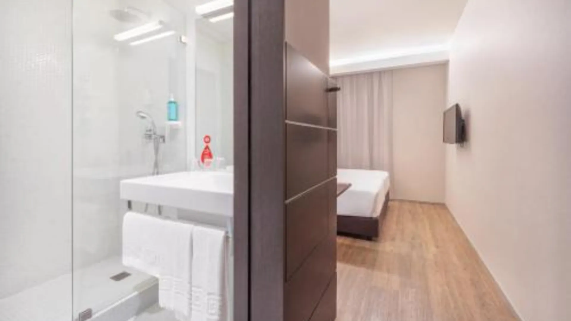 에보라 무브 호텔 에보라 2성급 호텔 스위트룸