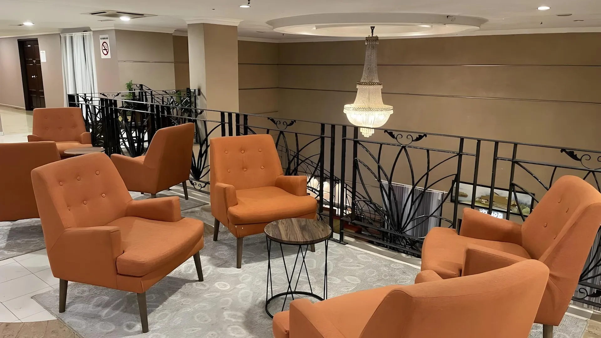 캉가르 푸트라 브라스마나 호텔 2성급 호텔 수영장