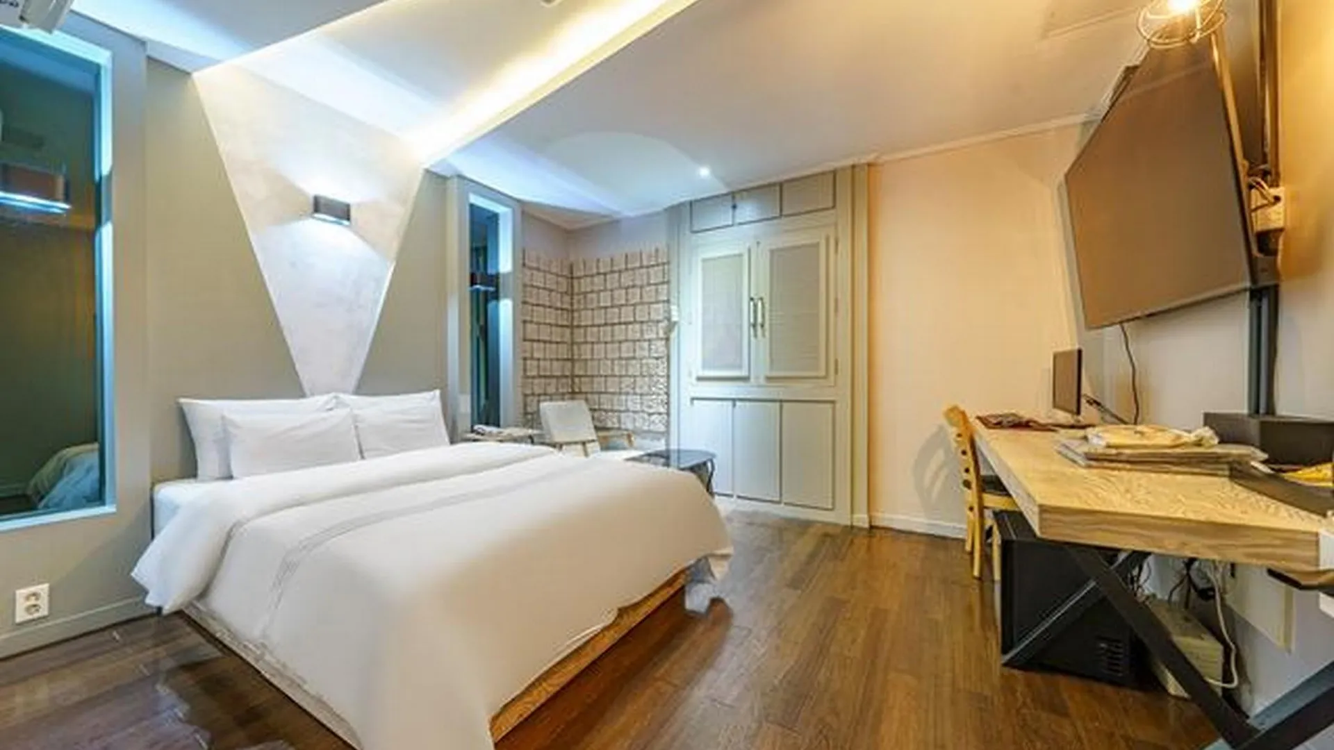 수원 수원시청역 블럭 24 호텔 객실