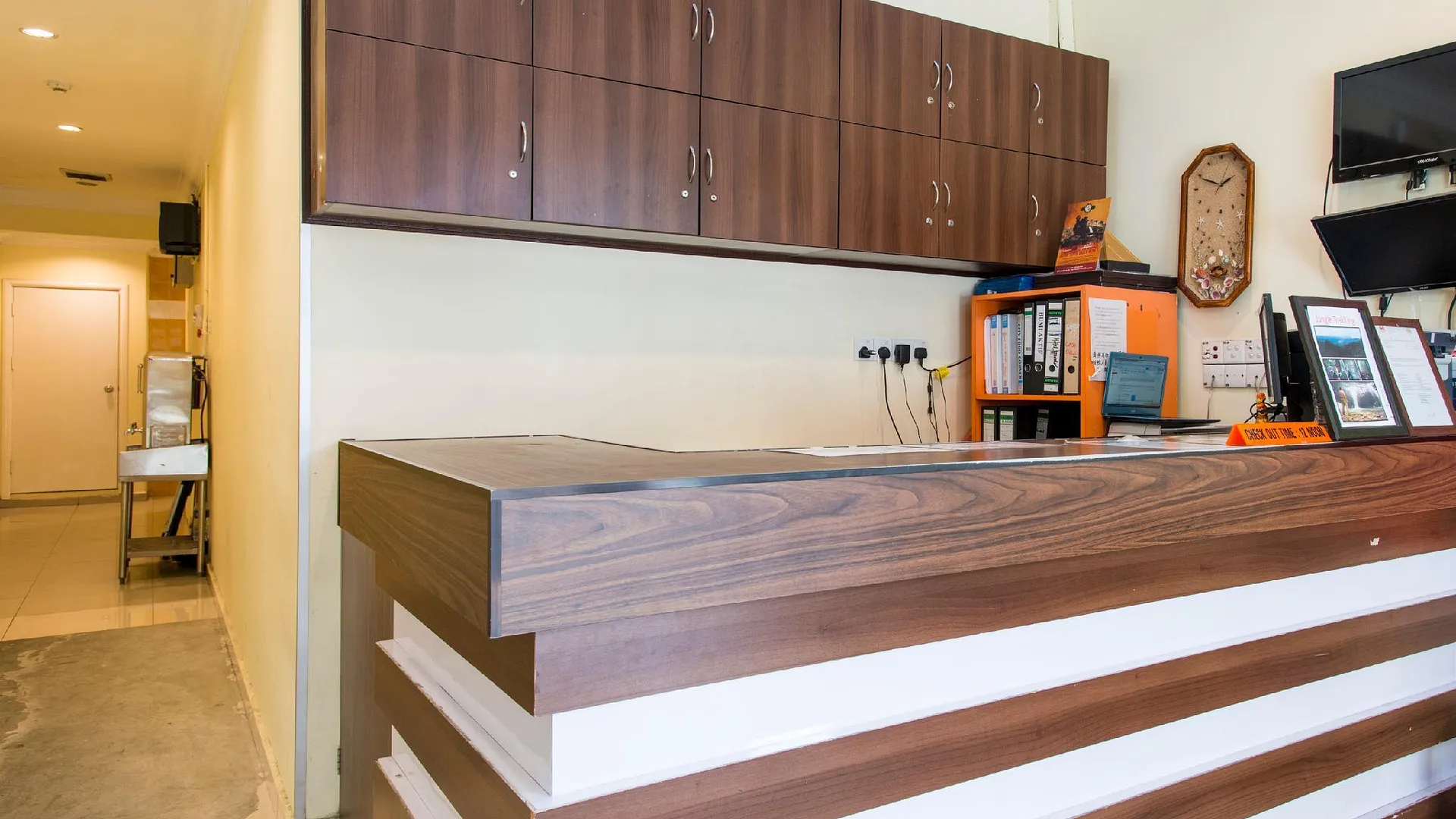 코타키나발루 호텔 트래블러 1성급 호텔 외관