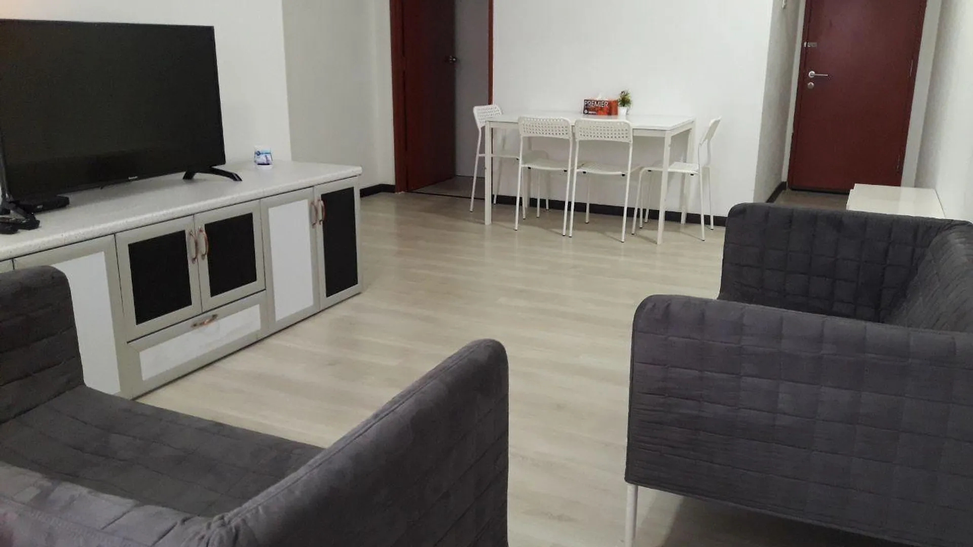 쿠알라테렝가누 바투 부록의 아파트먼트 (840m², 침실 3개, 프라이빗 욕실 2개) 3성급 싱글룸 스위트룸