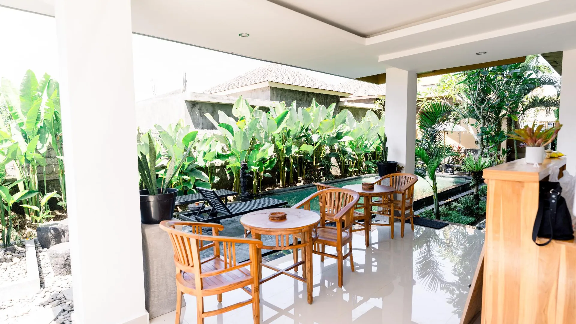 발리 우마 쿠투 2 2성급 호텔 외관