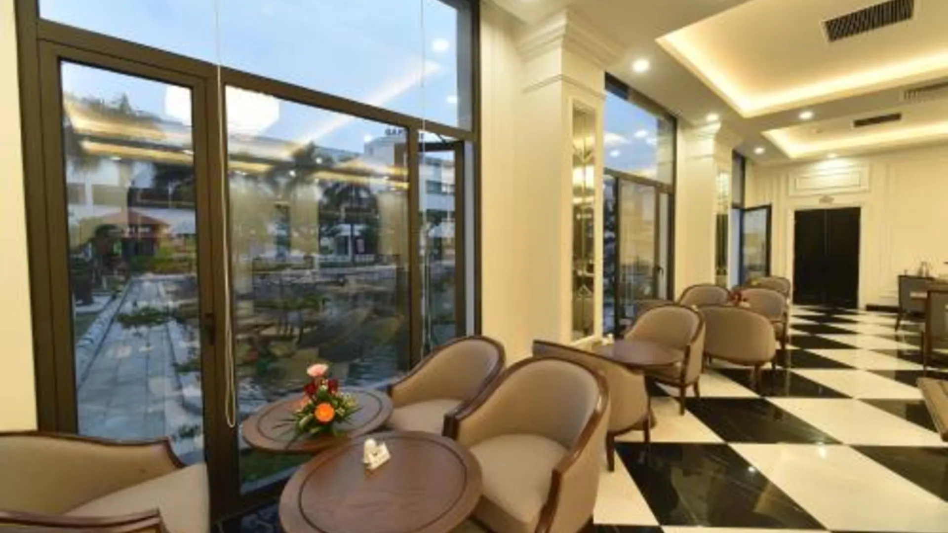 하노이 가르코 드래곤 호텔 2 4성급 호텔 스위트룸