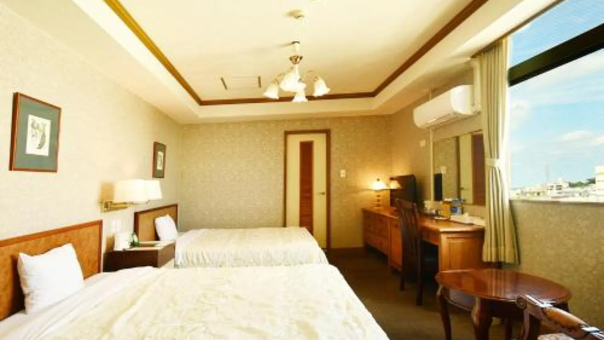 오키나와 본섬 선라이즈 간코 호텔 3성급 호텔 스위트룸