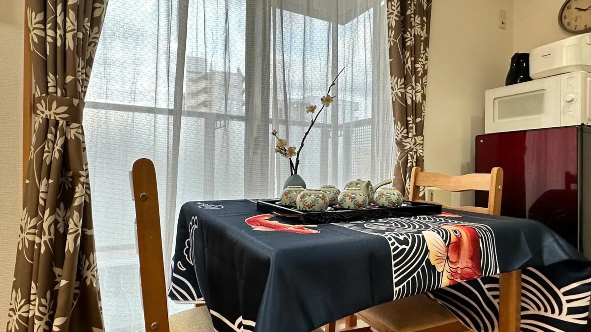 오사카 A「高级公寓」天下茶屋站步行3分！电车2站5分直达心斋桥/道顿堀/黑门市场，机场直达，可住4人411 4성급 게스트하우스 레스토랑