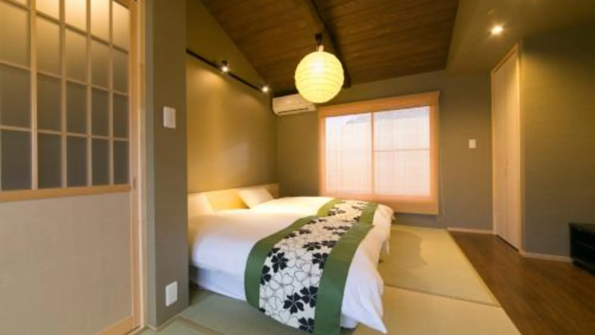 교토 京一軒町家 さと居 香雪 SATOI KOSETSU Shichijo-Mibu 4성급 게스트하우스 스위트룸