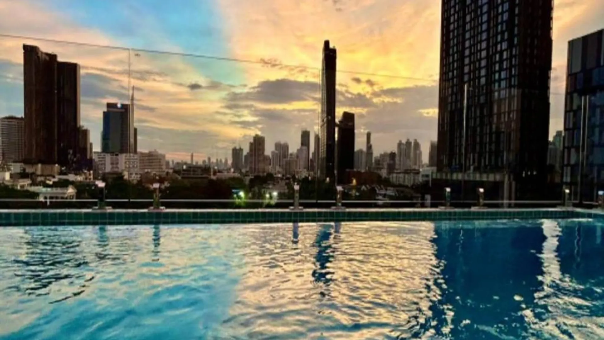 방콕 더 사샤 아파트호텔 통로 4성급 호텔 전망