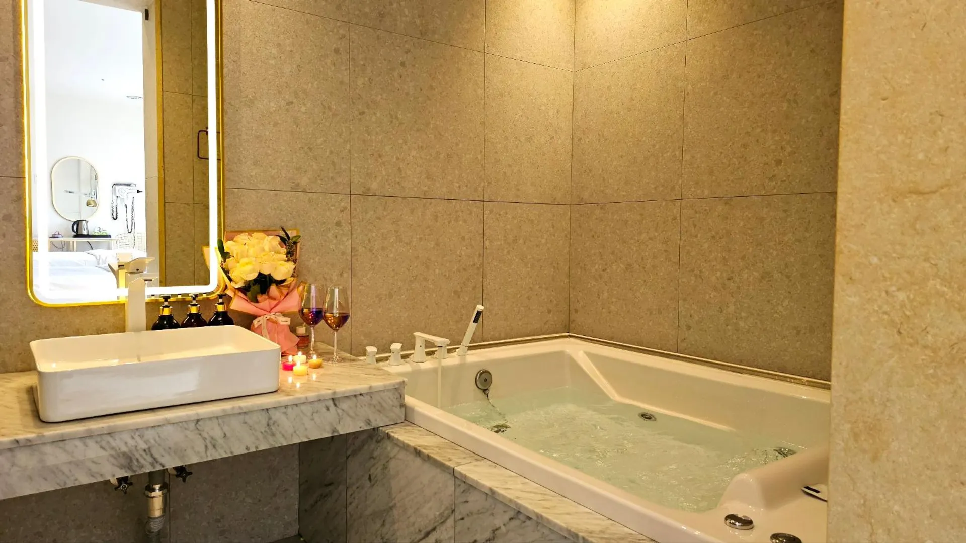 서울 동대문역사문화공원역 라온 2성급 호텔 수영장