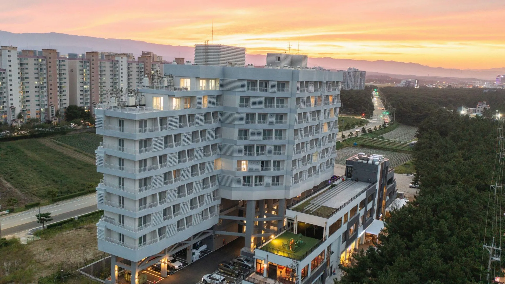 강릉 파인아트 라벨 3성급 호텔 외관