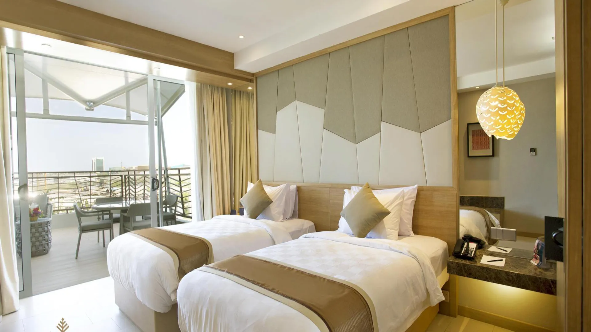 마카사르 더 린라 4성급 호텔 스위트룸