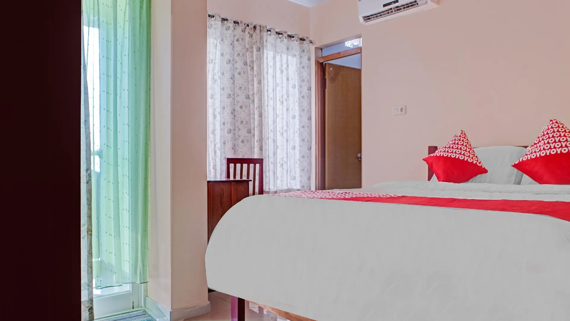 마카사르 OYO 90583 Balqies Homestay Syariah 2성급 호텔 스위트룸