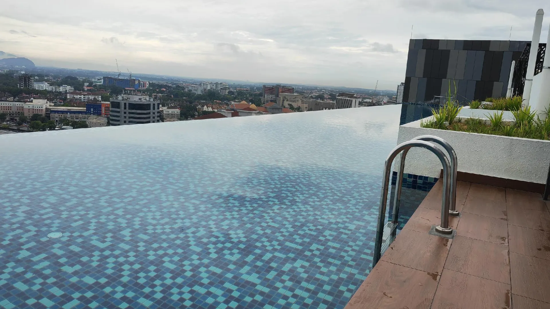 이포 캄풍 자와의 프라이빗 하우스 (100m², 침실 4개, 프라이빗 욕실 2개) 3성급 게스트하우스 부대시설