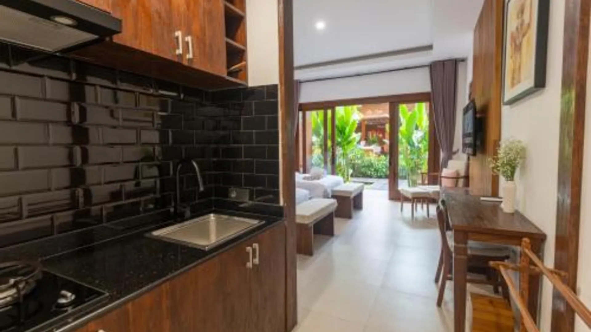 발리 그리야 샨티 스위트 4성급 호텔 부대시설