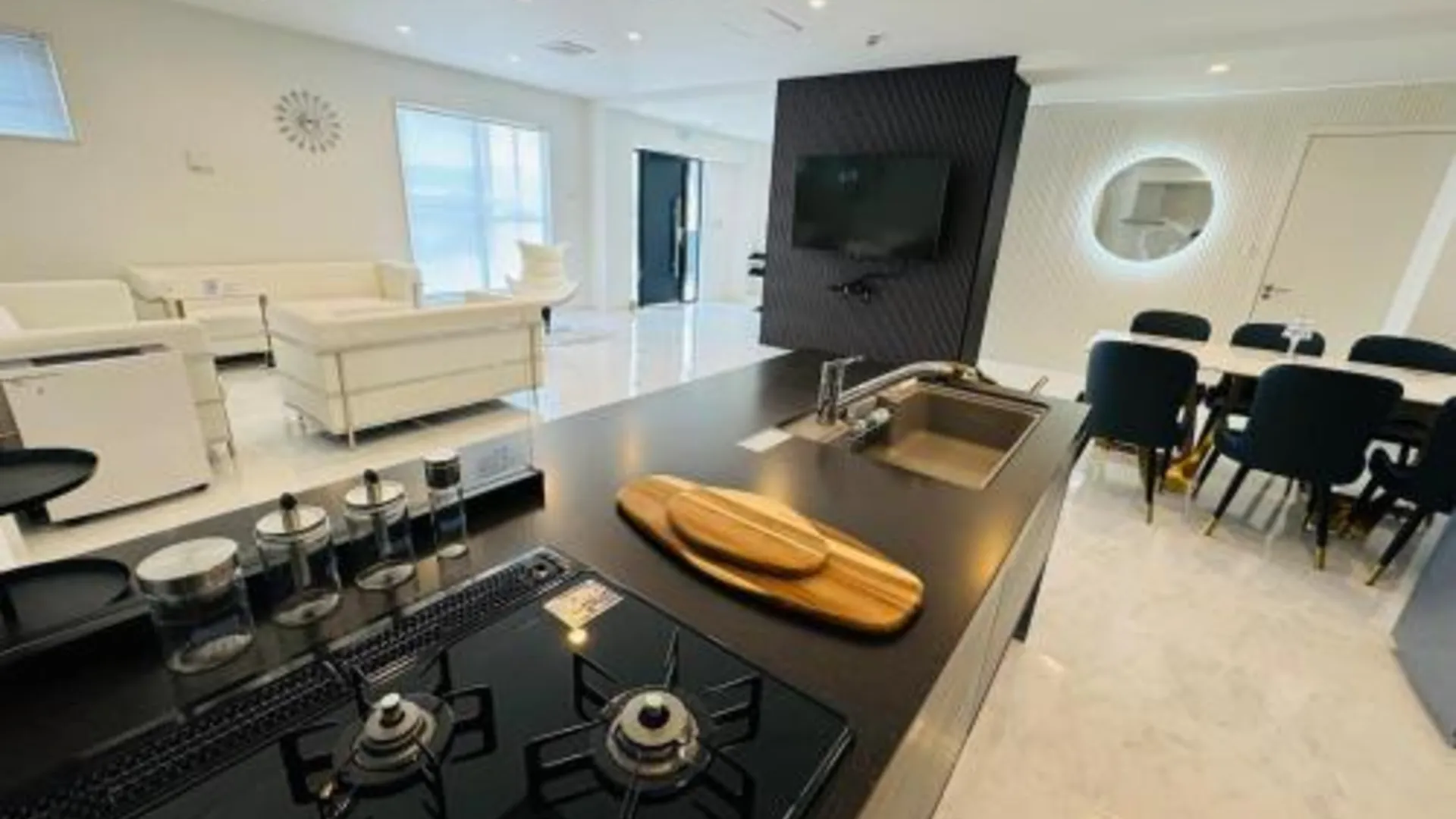 후쿠오카 Luxury Hills 1500ｍ2超絶景パティオ サウナ BBQ 駐車場4台 プール ペット 空港そば 5성급 싱글룸 로비