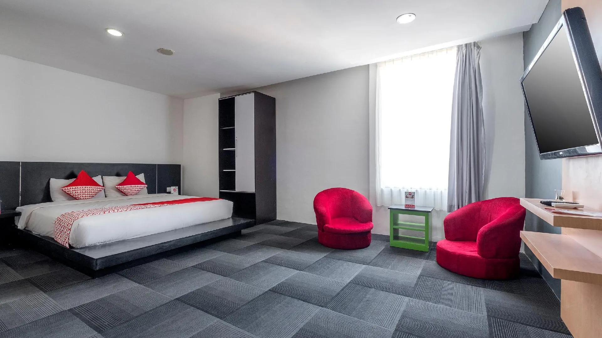 마카사르 Capital O 472 Hotel Asyra 2성급 호텔 스위트룸