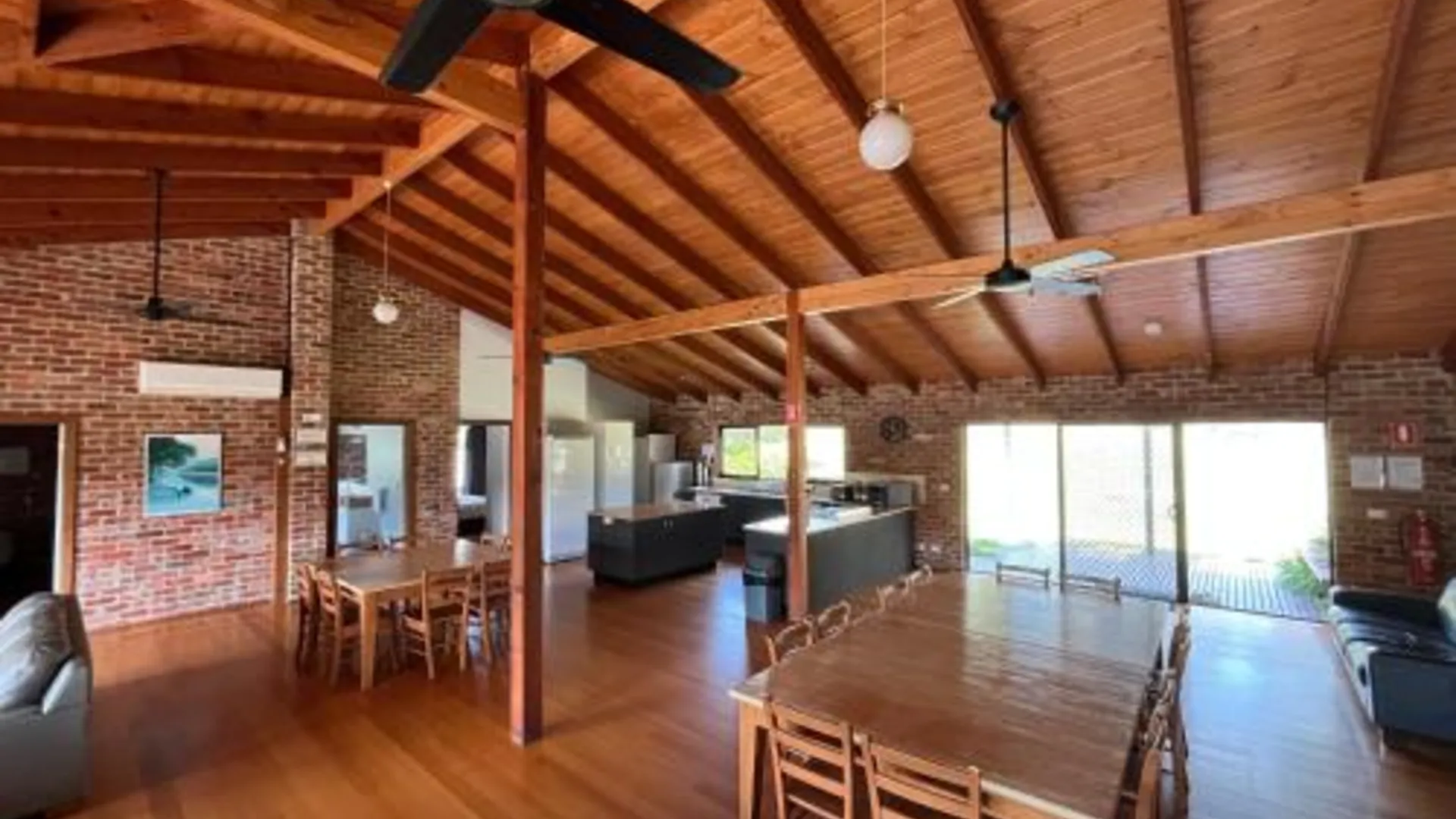 깁스랜드 지역 프롬 코스트 홀리데이 로지 4성급 호텔 로비